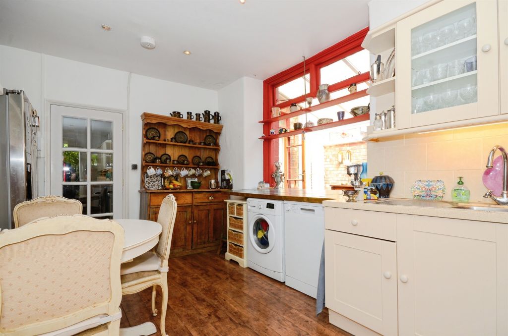 Property photo 3 of 14