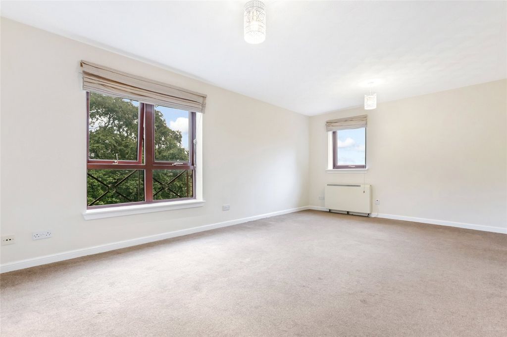 Property photo 2 of 21 Picture No. 03