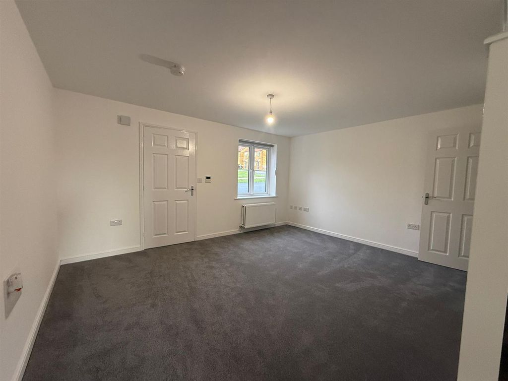 Property photo 3 of 16 04193d3c-c5Bb-4426-A1B6-9073F005Eed5.Jpg