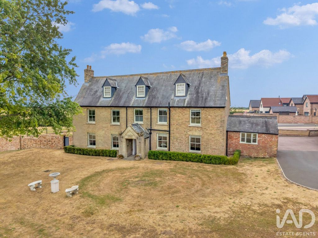 Property photo 3 of 50