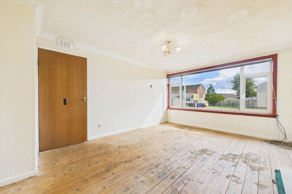 Property photo 3 of 24