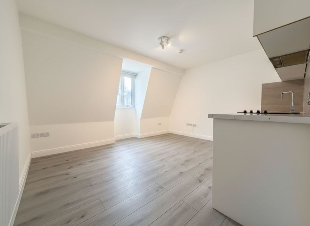 Property photo 2 of 3