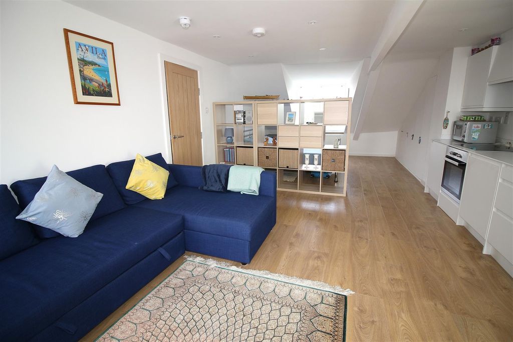 Property photo 1 of 24 Open Plan Living Room