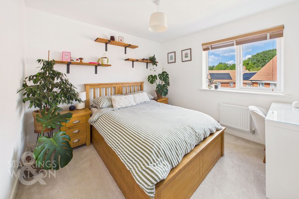 Property photo 3 of 18