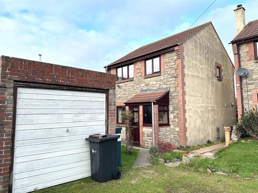 Property photo 2 of 13 Front Main.Jpg