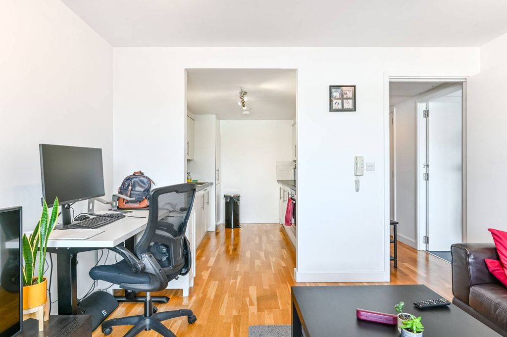 Property photo 3 of 7