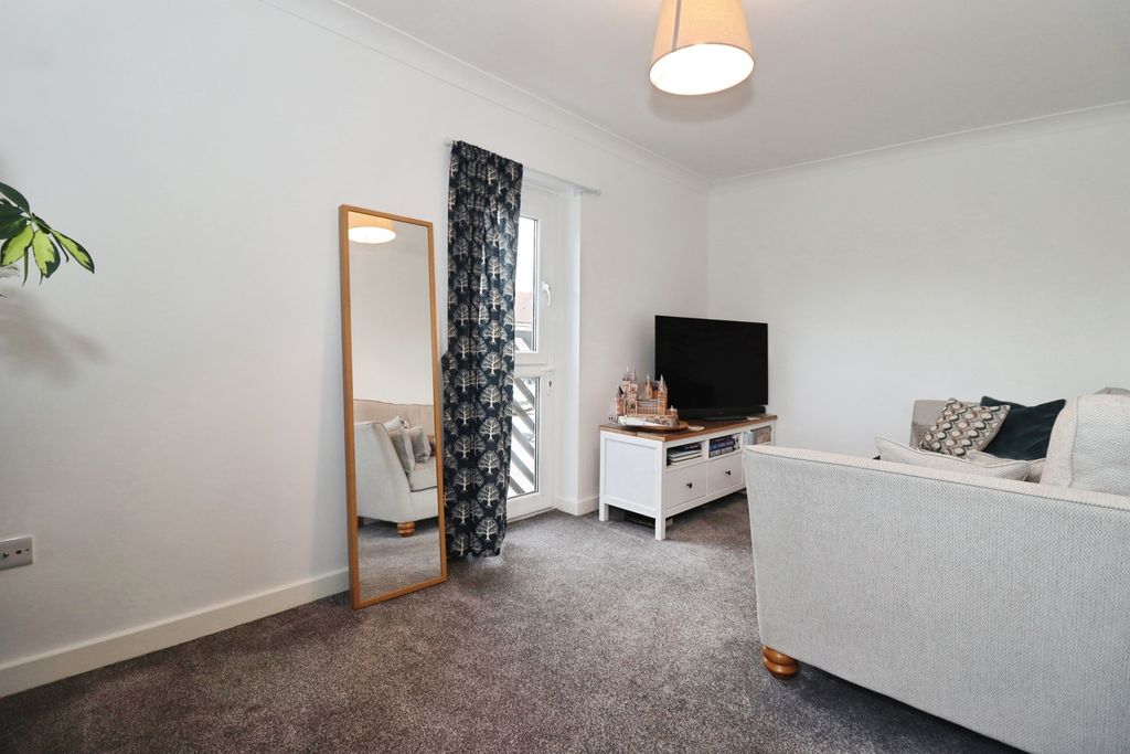 Property photo 2 of 15 Pbox-Img.Jpg