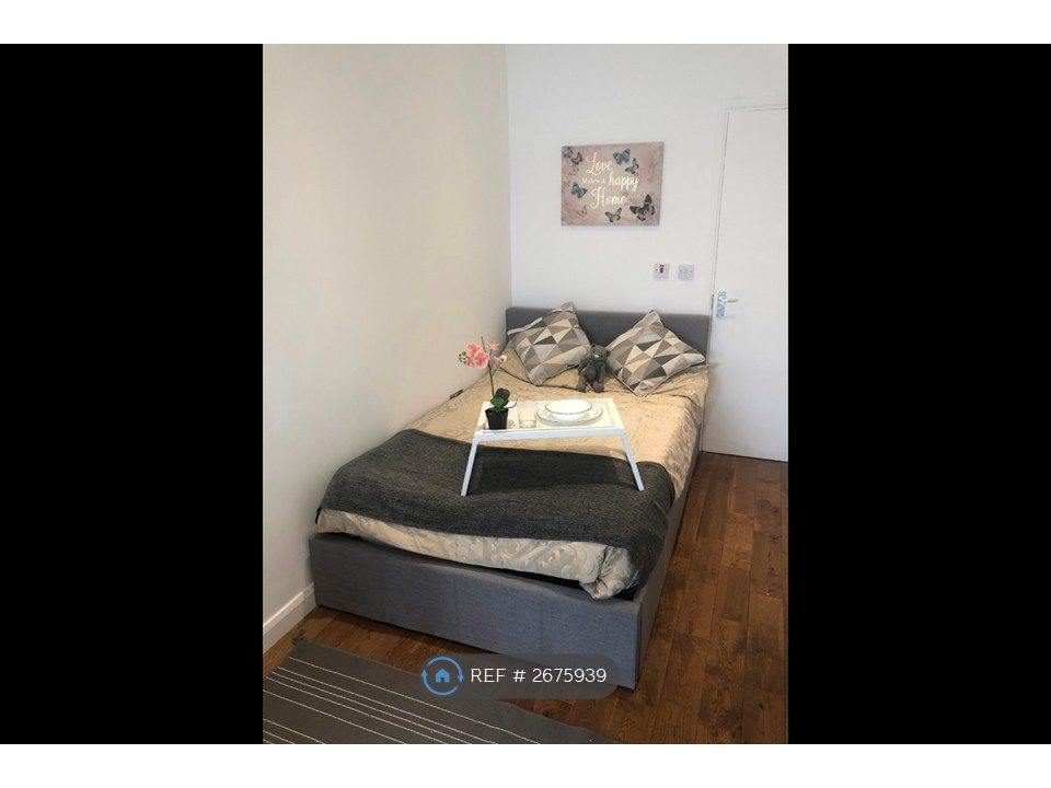 Property photo 2 of 8 Bed