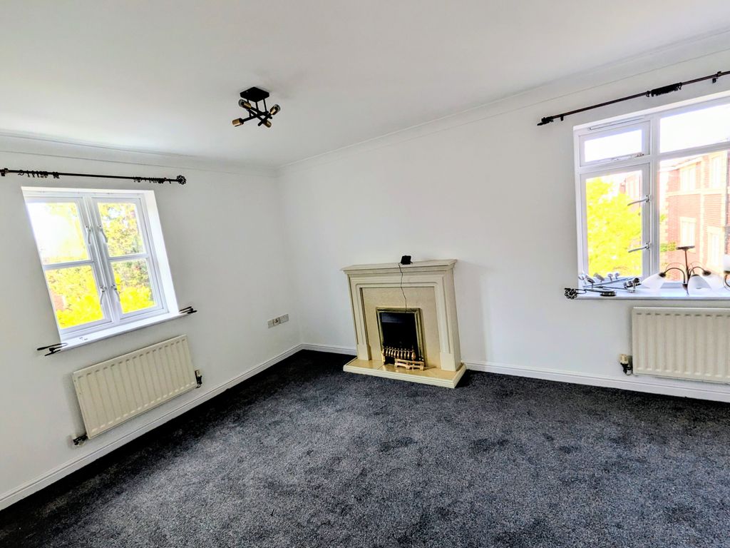 Property photo 3 of 11