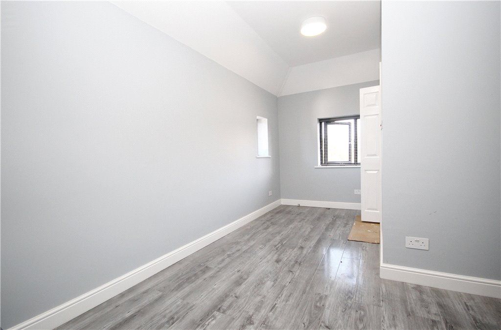 Property photo 3 of 7 Reception