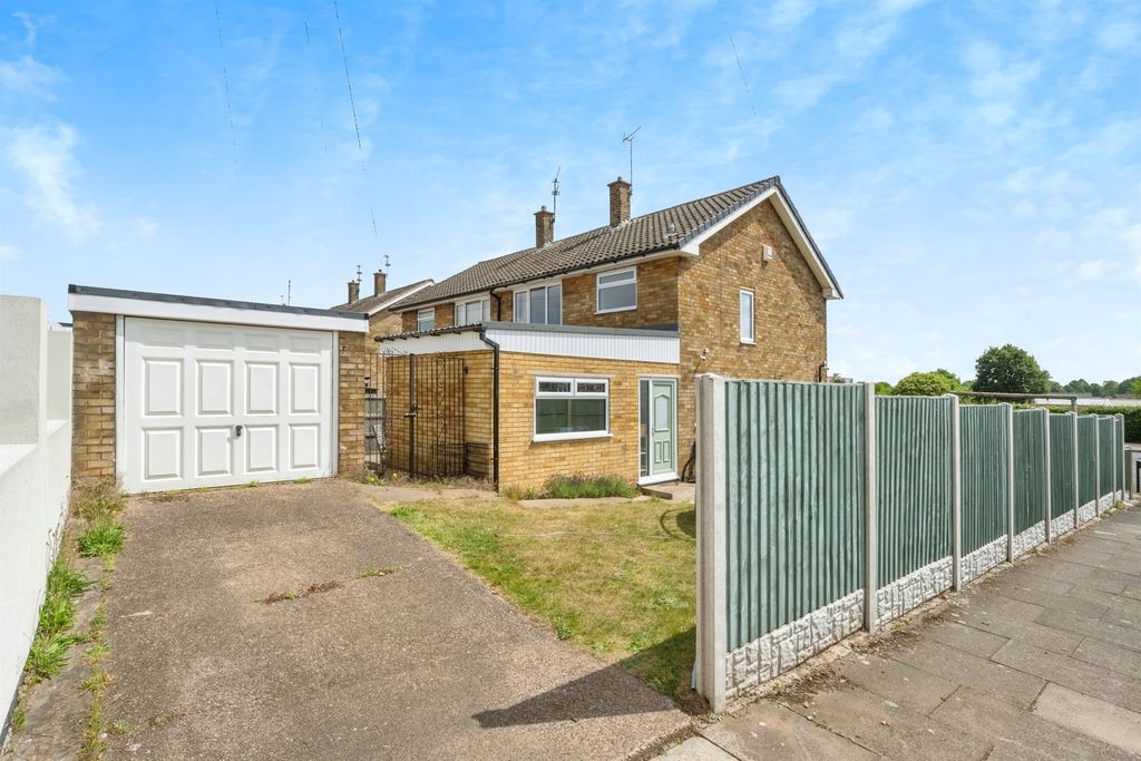 Property photo 2 of 17