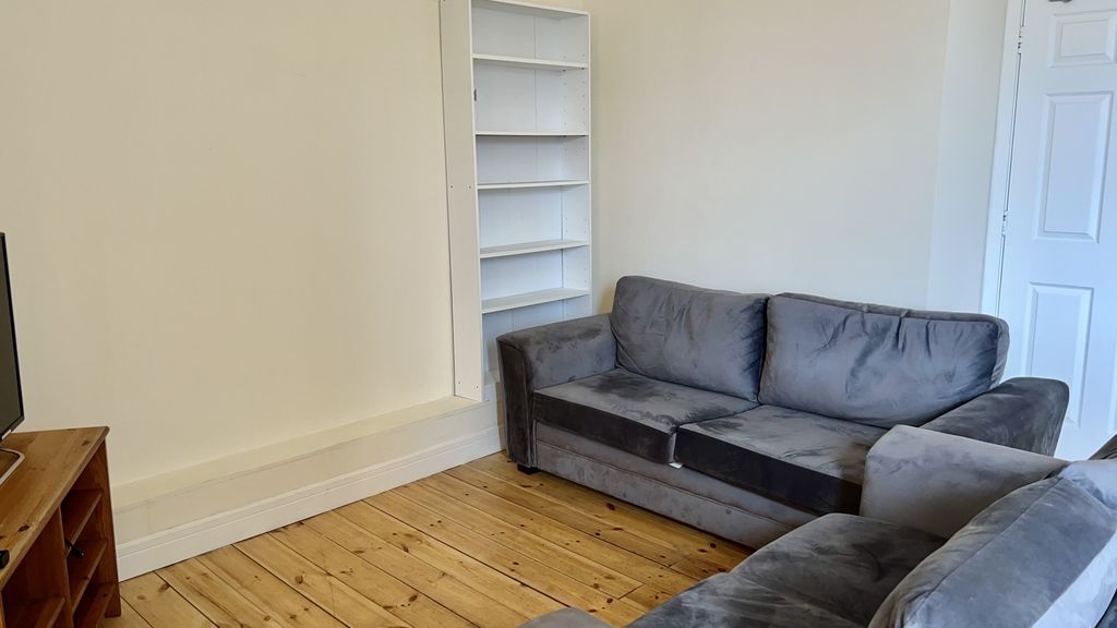 Property photo 3 of 17 Img_0168