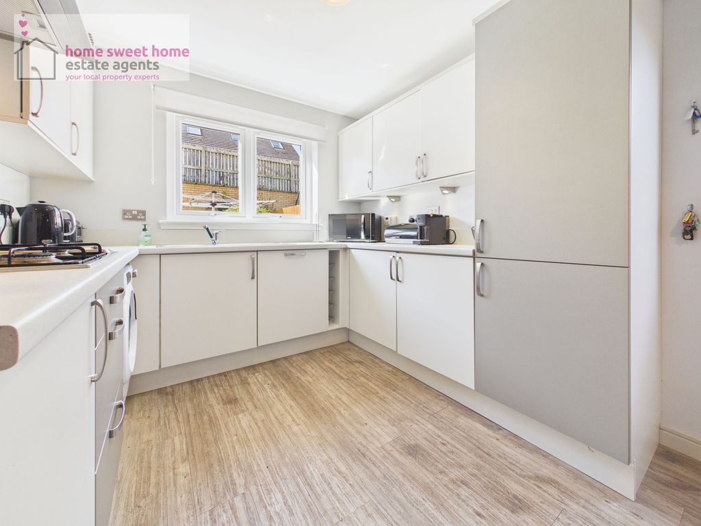 Property photo 2 of 42