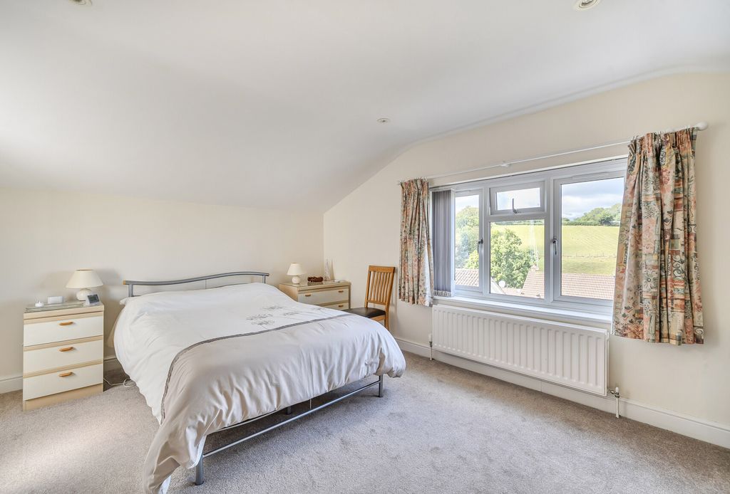 Property photo 3 of 14 1346029-11-68B9B3...