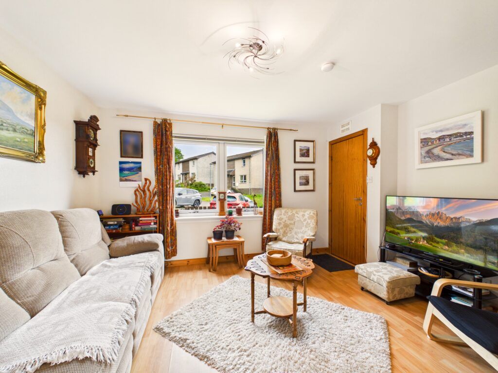 Property photo 3 of 27