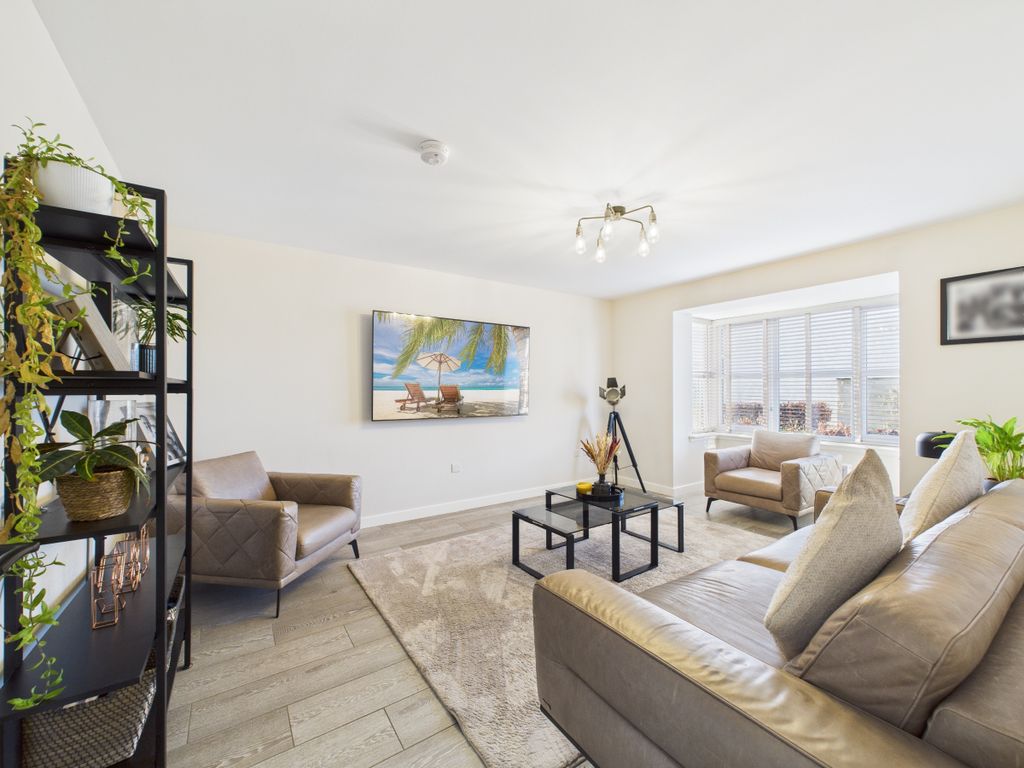 Property photo 2 of 43