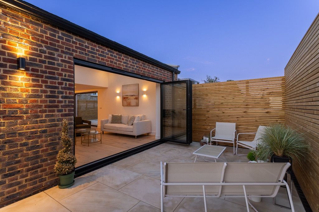 Property photo 2 of 32 5032661