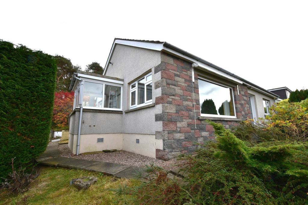 Property photo 1 of 31