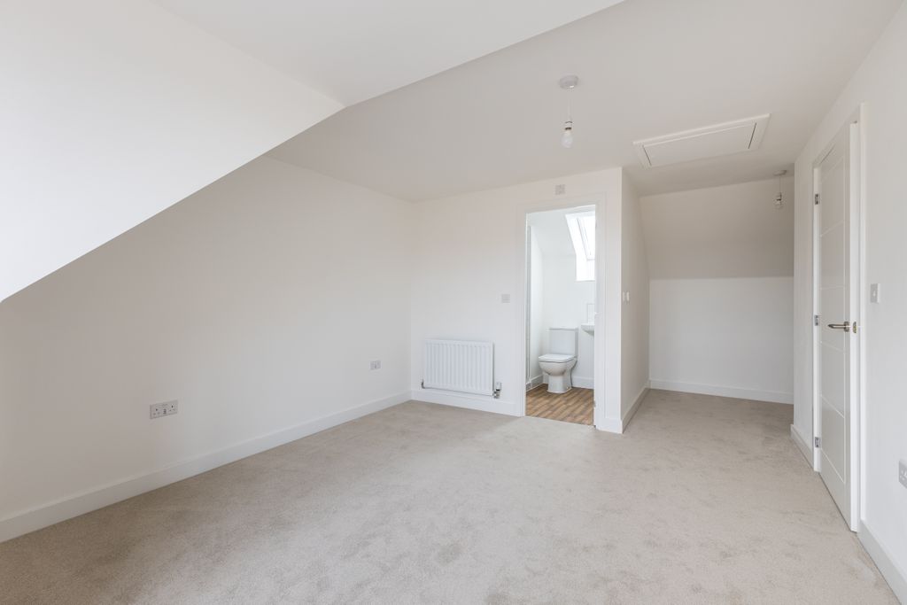Property photo 3 of 10 Photo