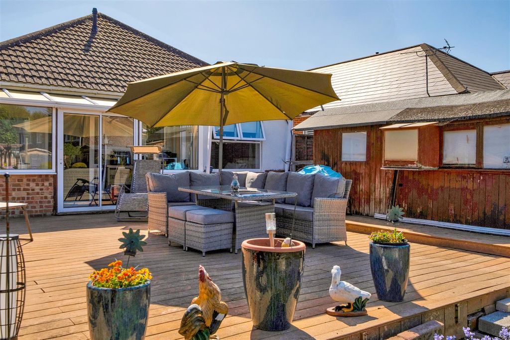 Property photo 1 of 19 Decking Area