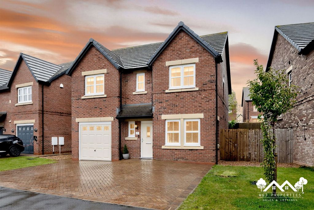 Property photo 1 of 42