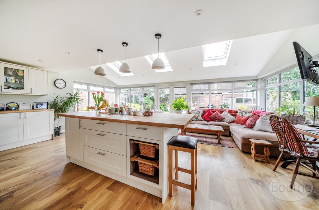 Property photo 2 of 19 Aa1148ee-747B-429...