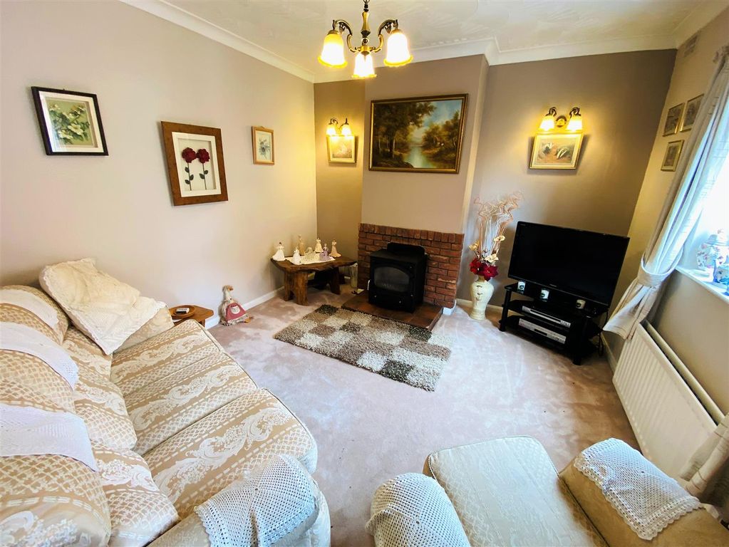 Property photo 2 of 31