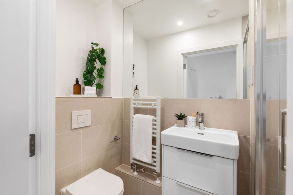 Property photo 3 of 13 Bathroom (Example)