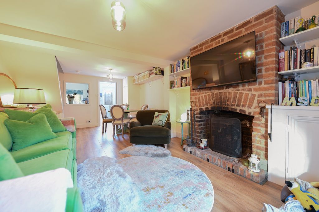 Property photo 2 of 14