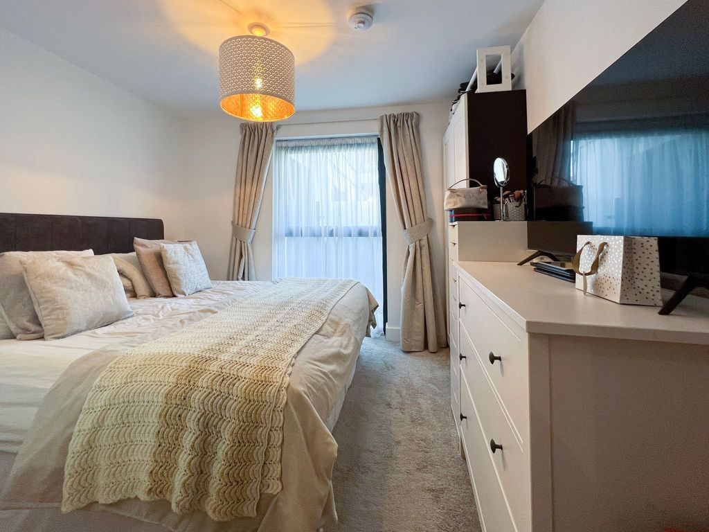 Additional image 6 of 2 bed flat to rentLa Pouquelaye, St. Helier JE2