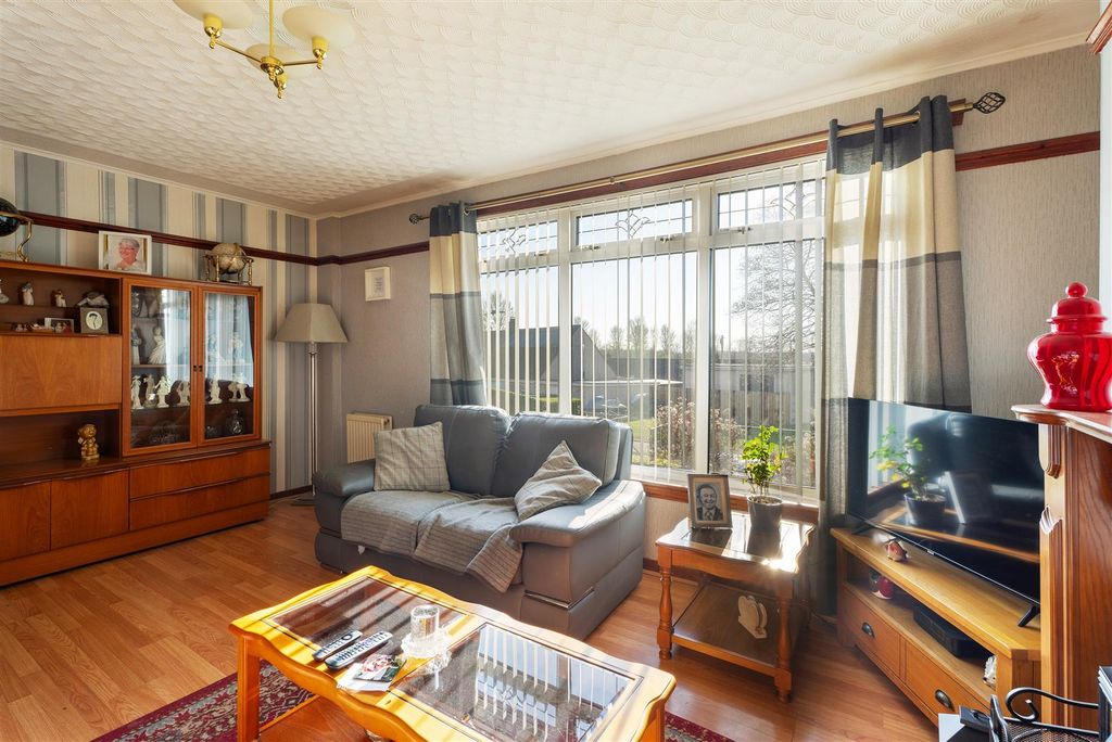 Property photo 2 of 27 32Tay-11.Jpg