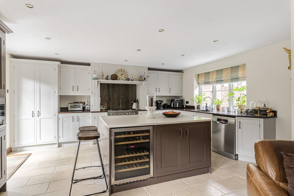 Property photo 2 of 43 Kitchen