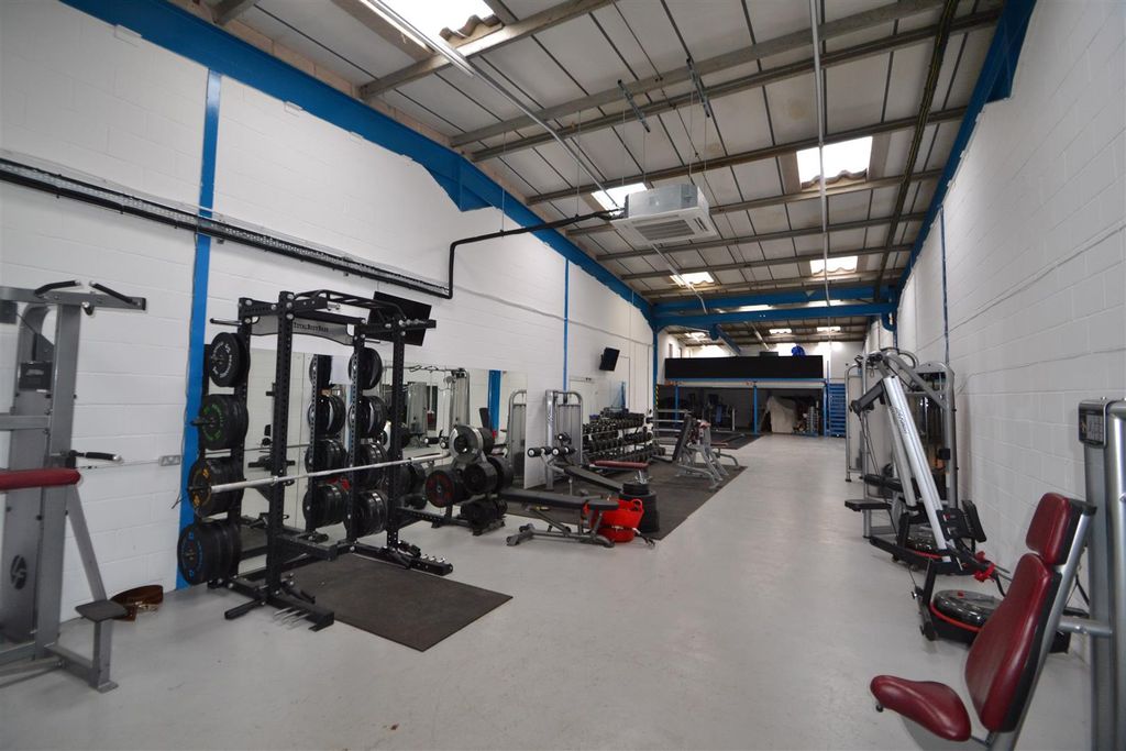 Property photo 2 of 7