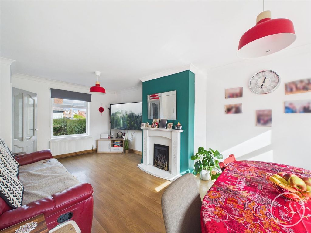 Property photo 2 of 24 Lounge/Diner