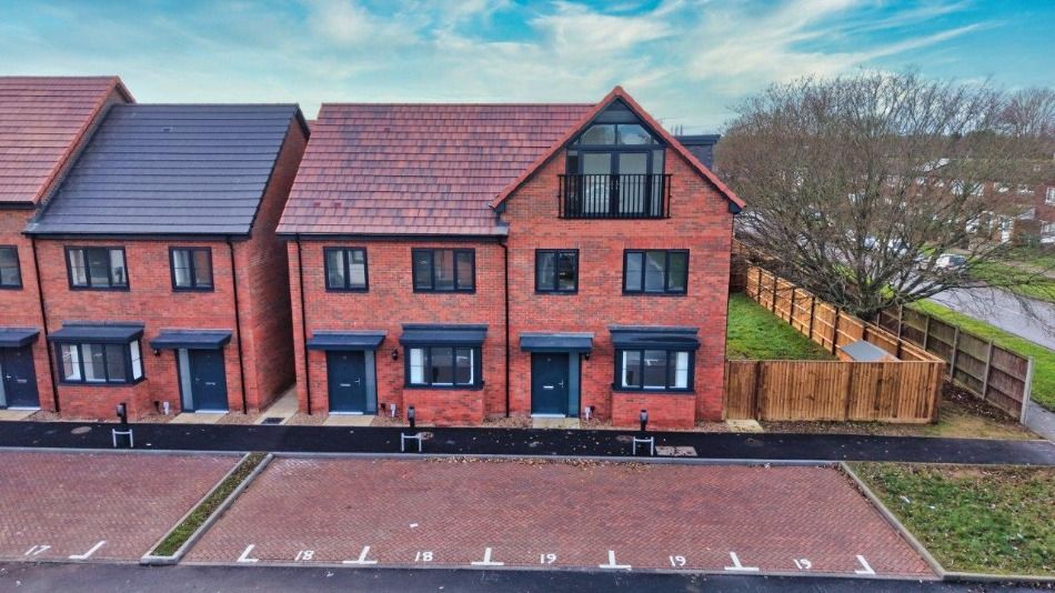 Property photo 1 of 21