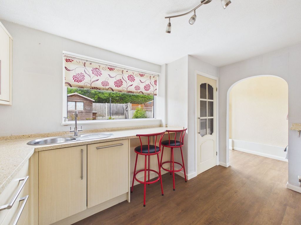Property photo 3 of 16 Breakfast Kitchen