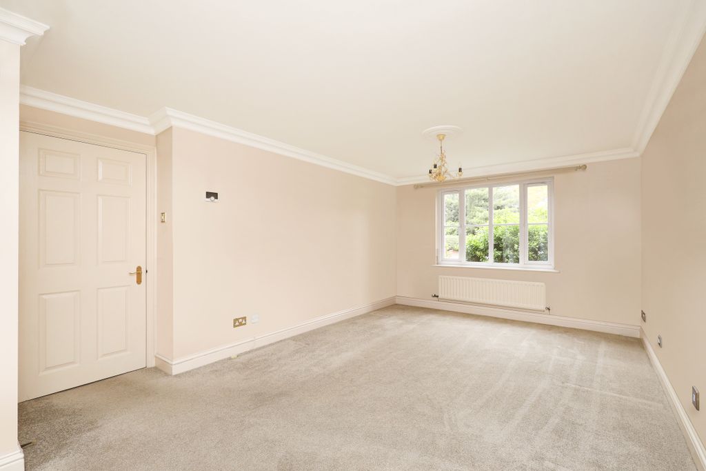 Property photo 3 of 13 Img_2678