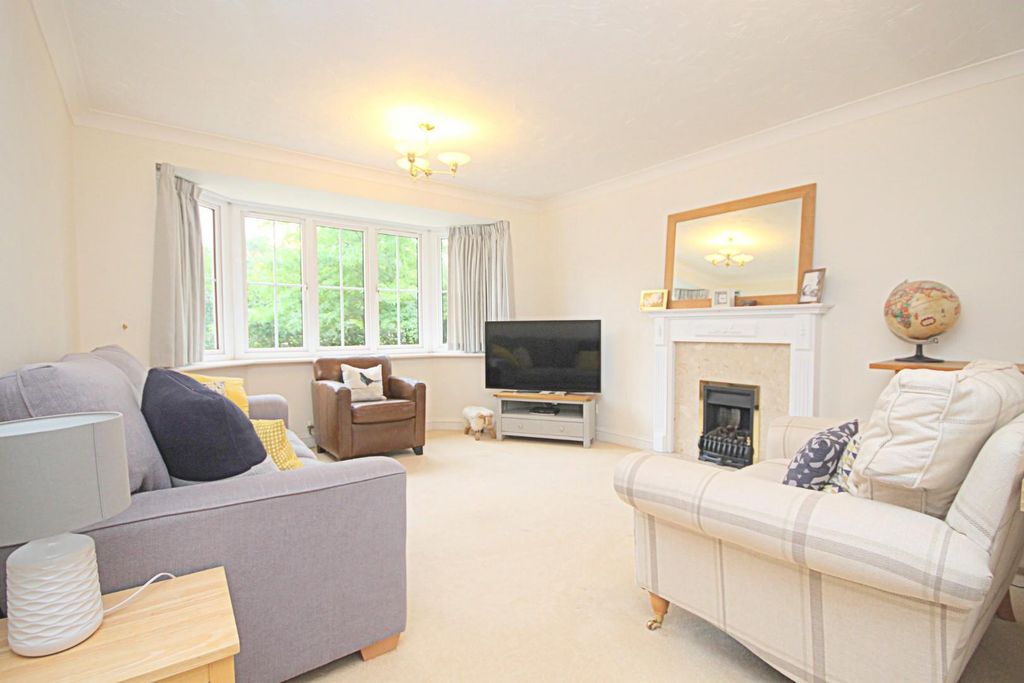 Property photo 2 of 14