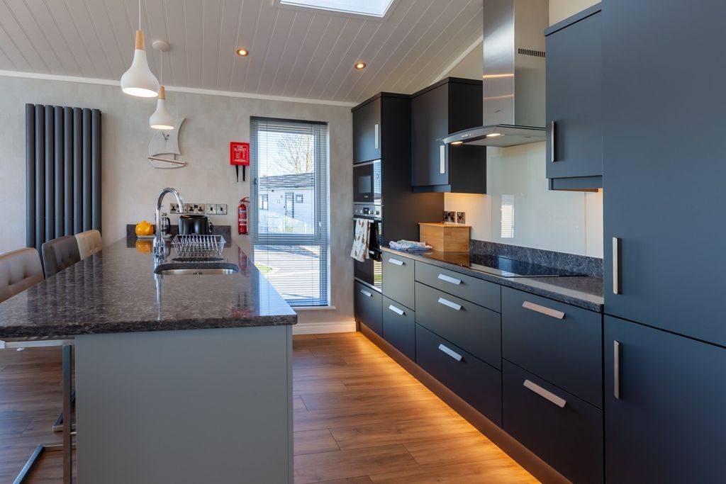 Property photo 3 of 7 4317993
