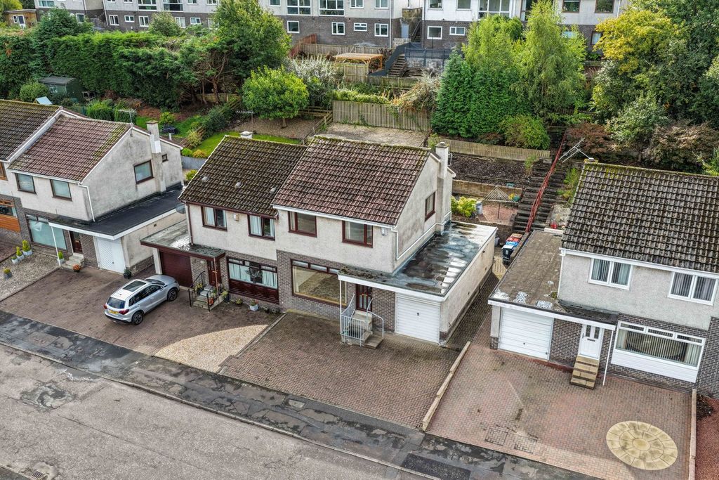 Property photo 3 of 30