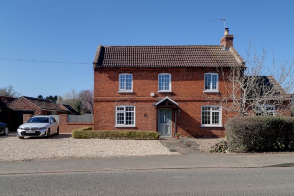 Property photo 1 of 24 Front View Of Property