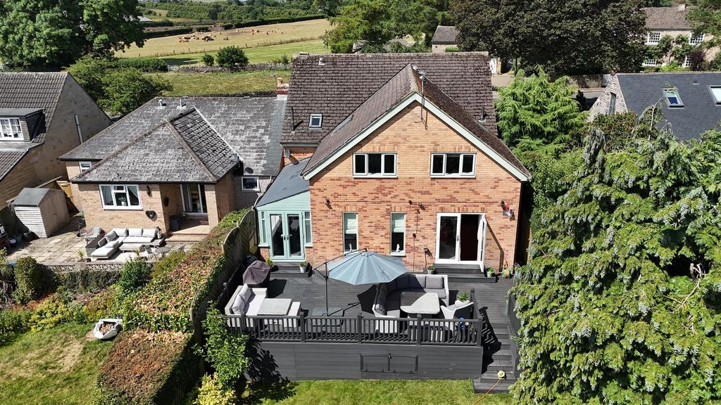 Property photo 1 of 33 28 Northern 1.Jpg
