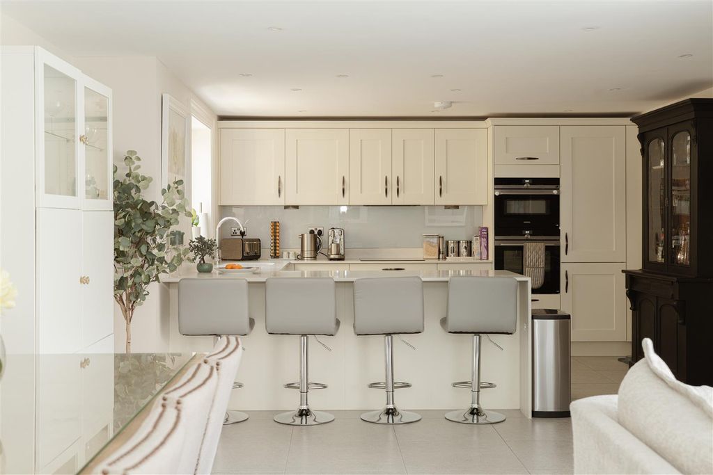 Property photo 2 of 16 12.Jpg