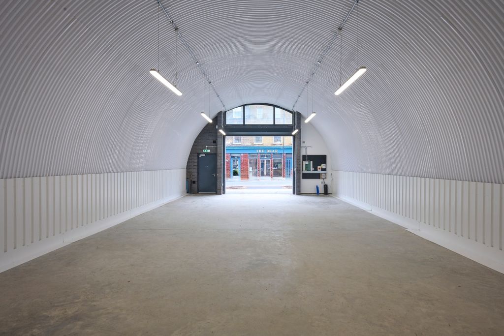 Property photo 1 of 5 An Empty Arch With White Lining