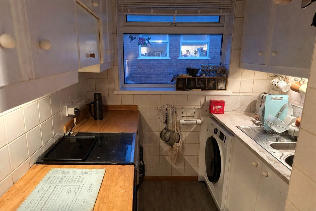 Property photo 3 of 6 Picture No. 02