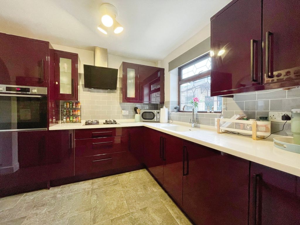 Property photo 3 of 24 Kitchen