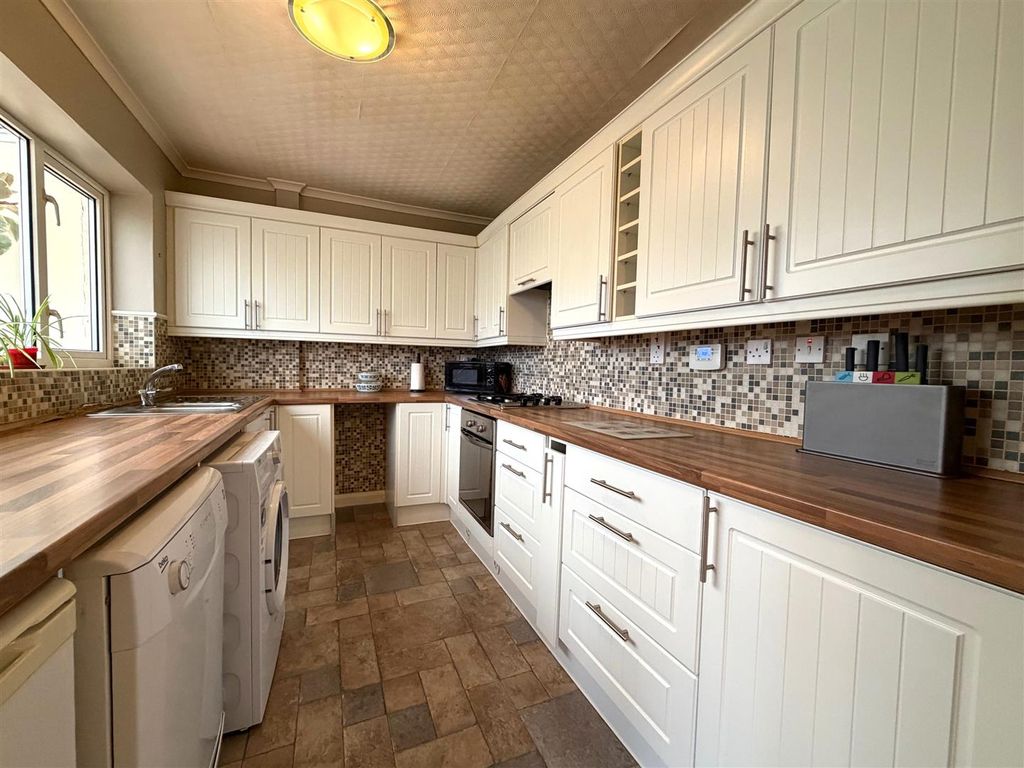 Property photo 2 of 21 c1.Jpeg