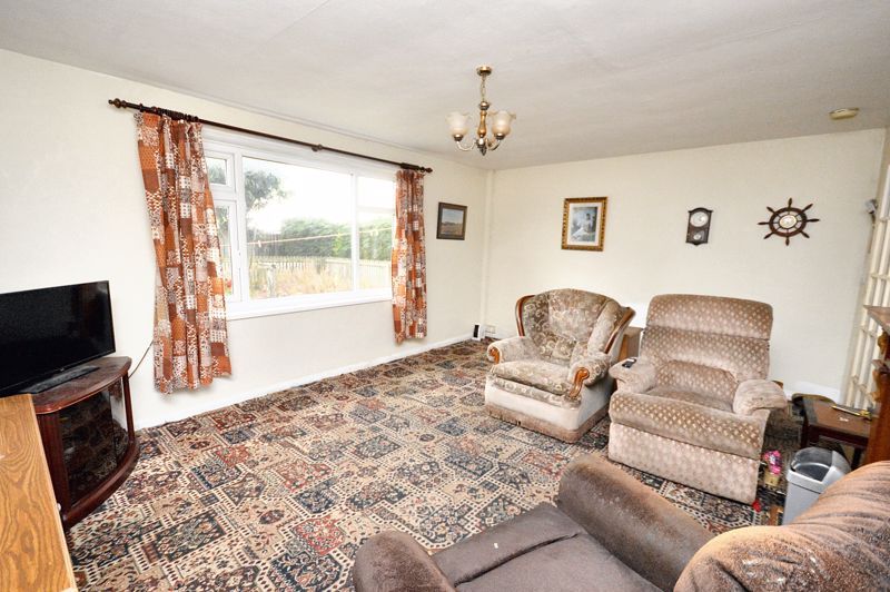 Property photo 2 of 10 Lounge