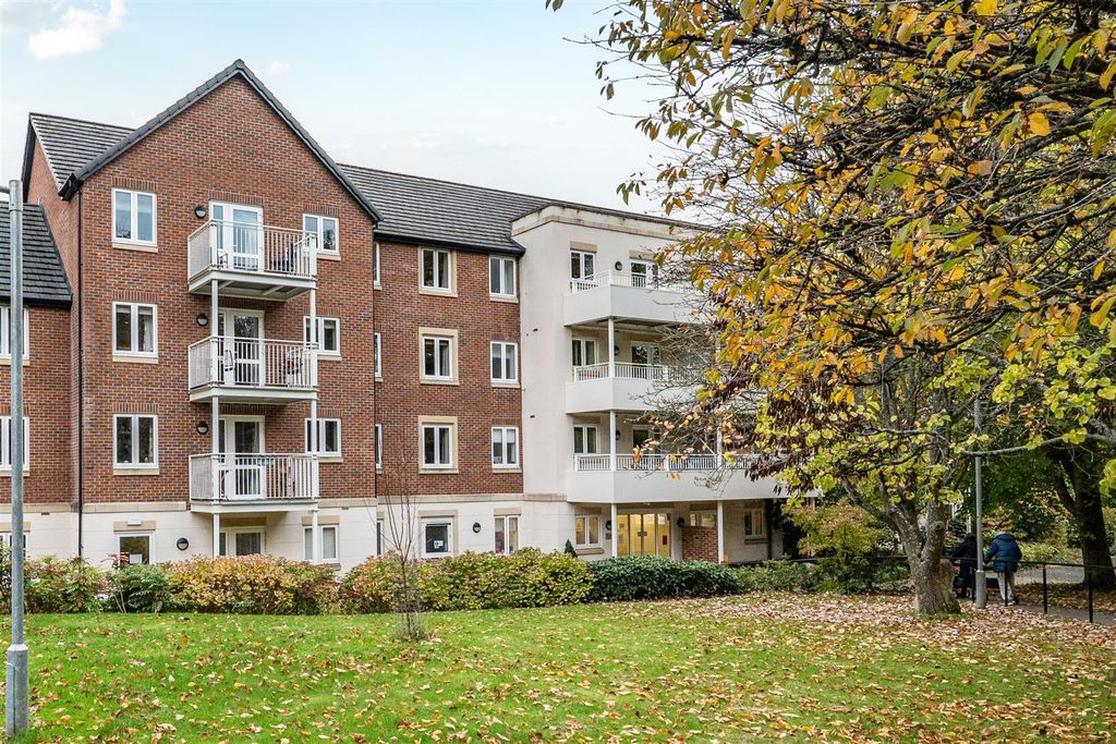 Property photo 1 of 21 Front 44 Shackleton Place.Jpg