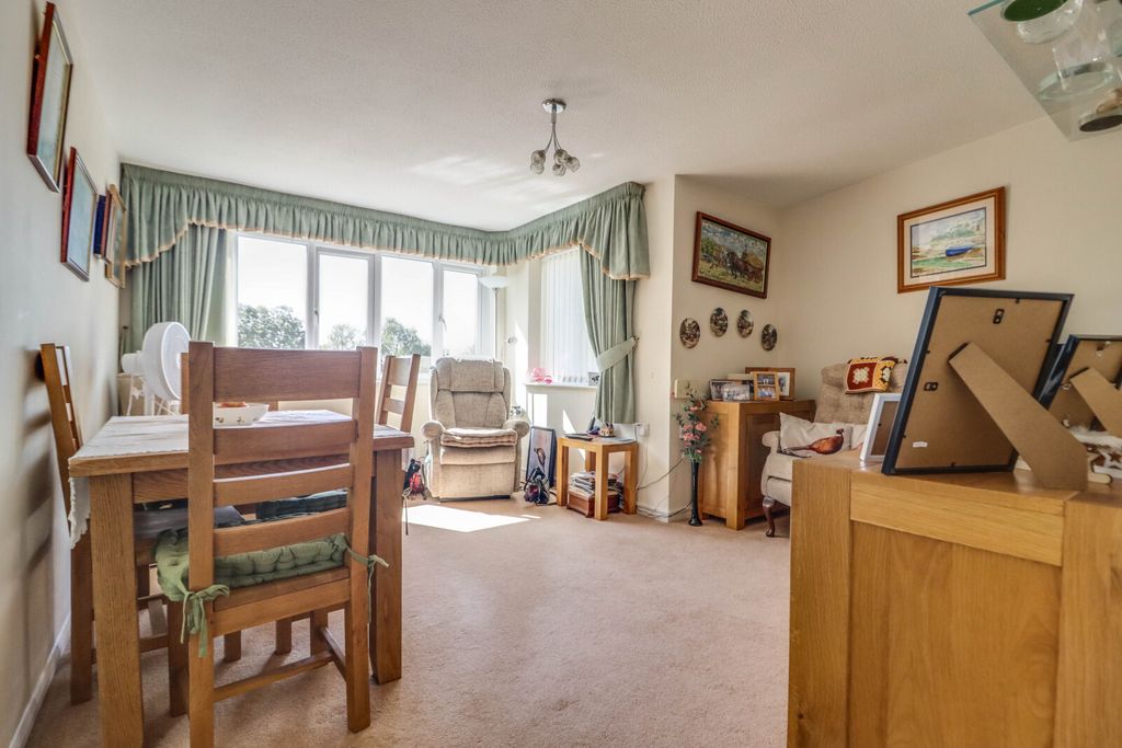 Property photo 2 of 11 Picture No. 13
